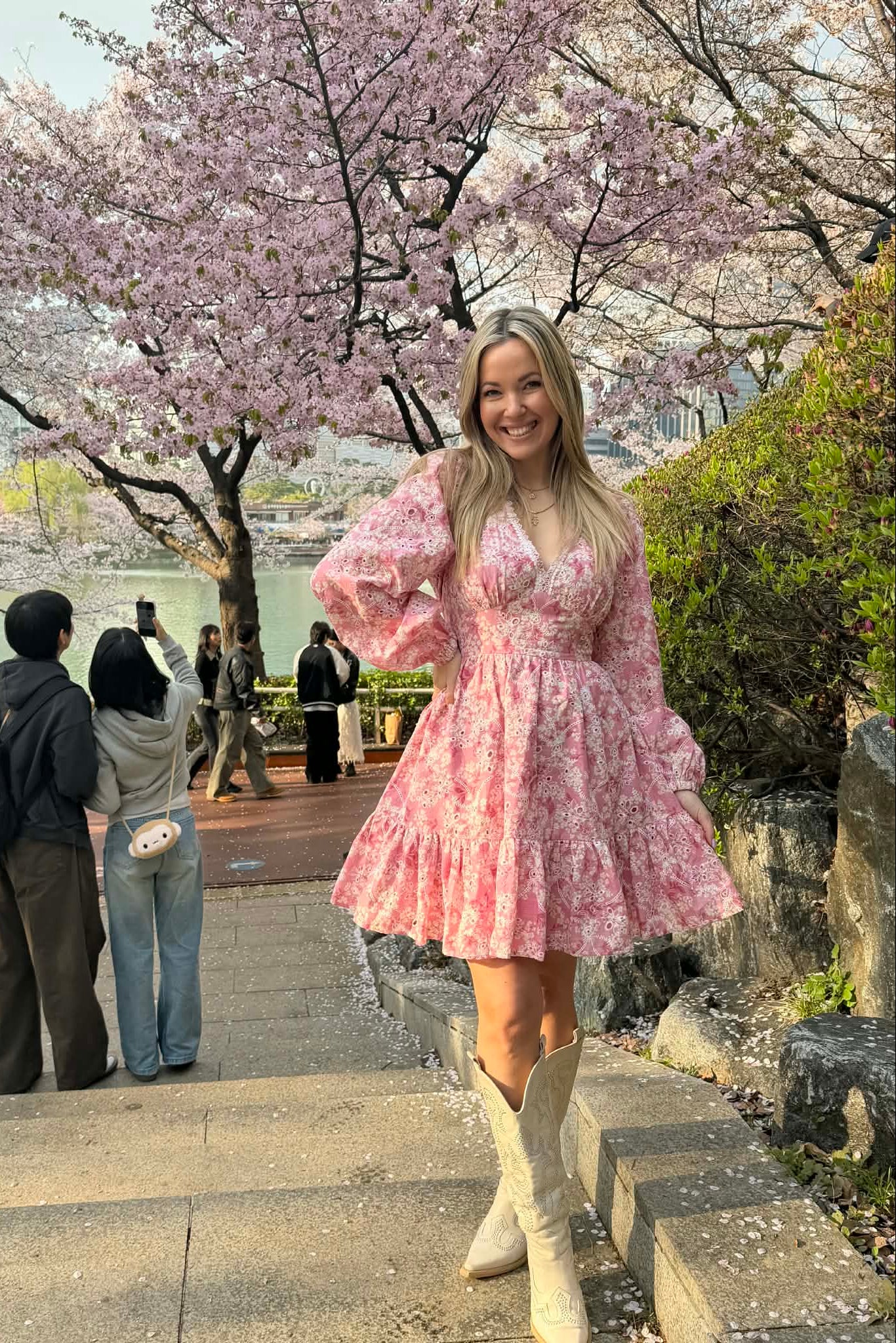 Aurora Dress - Cherry Bloom - Kort – Monicanyhus.com